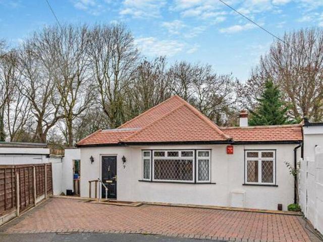 House for sale in Pinner, Greater London
