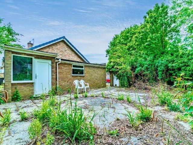 Bungalow for sale in Bedford
