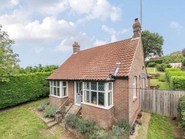 House for sale in Marehill, Horsham