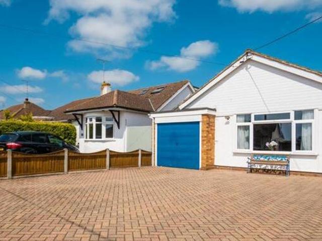 House for sale in Stroud Green, Barling