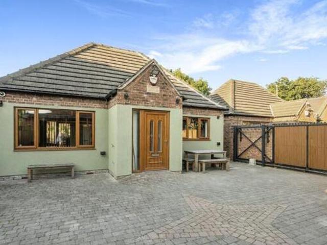 House for sale in Rossington, Doncaster