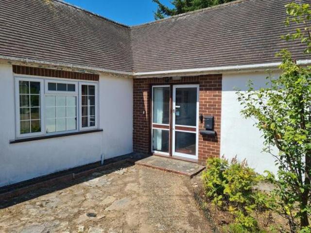 Bungalow for sale in Rownhams, Test Valley