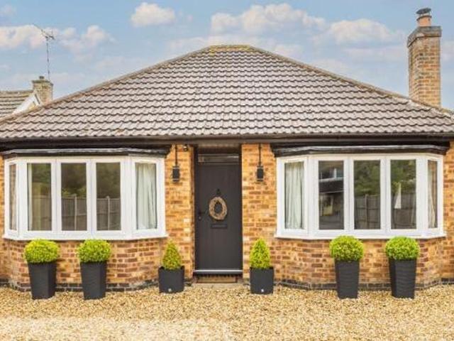 House for sale in Overslade, New Bilton