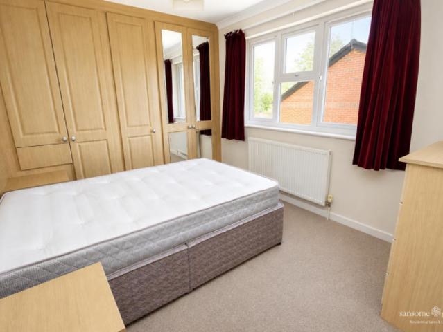 Bungalow for sale