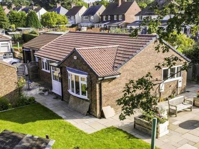 House for sale in Froggatt, East Midlands