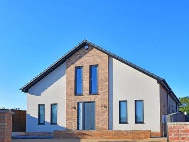 House for sale in Froggatt, East Midlands
