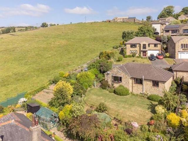 House for sale in Holmfirth, West Yorkshire