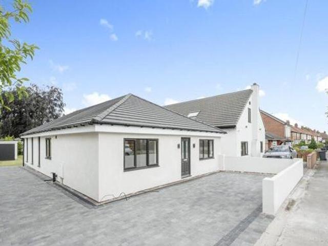 House for sale in Wheatley Hills, South Yorkshire