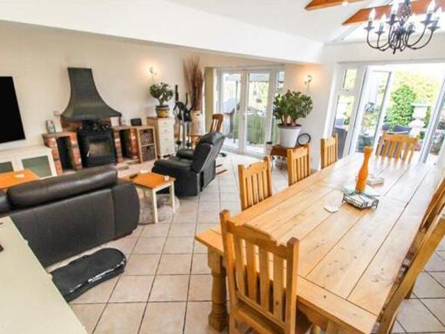 House for sale in Green Close, Warwickshire