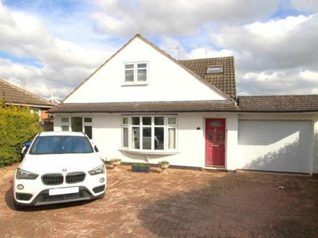 House for sale in Green Close, Warwickshire