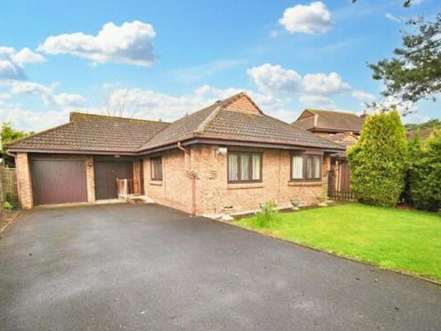 House for sale in Tettenhall, West Midlands
