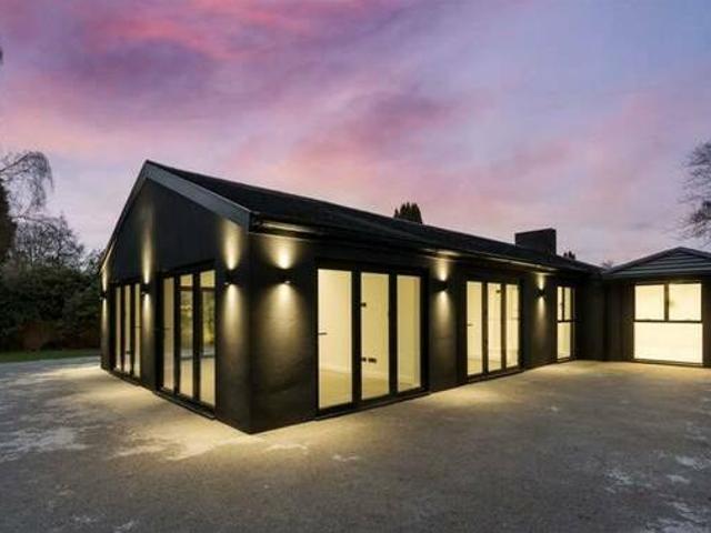 House for rent in West Sussex