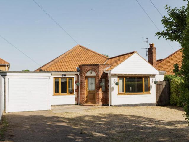 Bungalow for sale in Crostwick, Norfolk