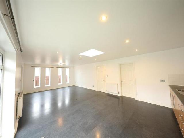 House for rent in Orchard Park, Hull