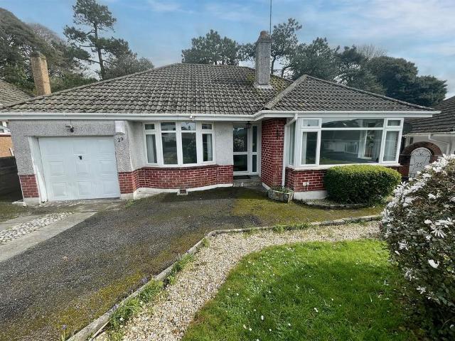 Bungalow for rent in Staddiscombe, Mount Wise