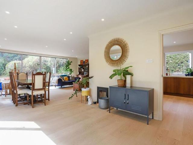 House for rent in Fole, Surrey