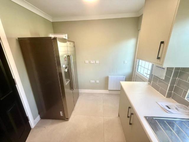 Bungalow for rent in Iver, Richings Park