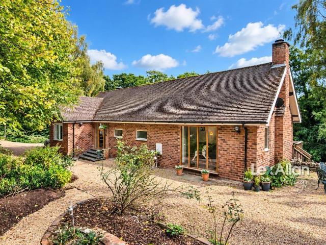 Bungalow for rent in Blakedown, Wyre Forest