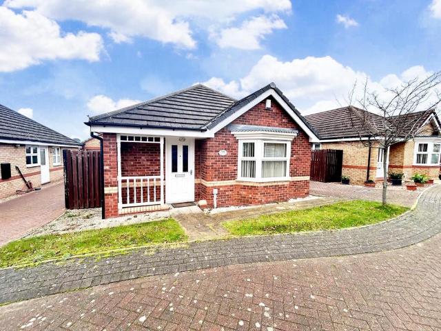 Bungalow for rent in Pogmoor, South Yorkshire