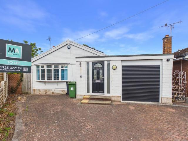 Bungalow for rent in Appleton, Warrington