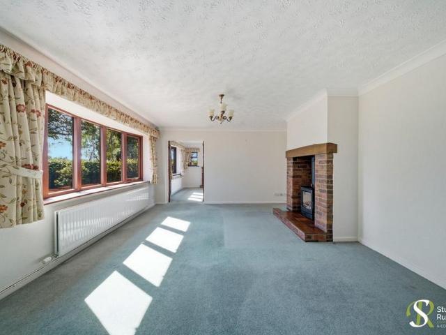 House for rent in Kermincham Heath, Swettenham