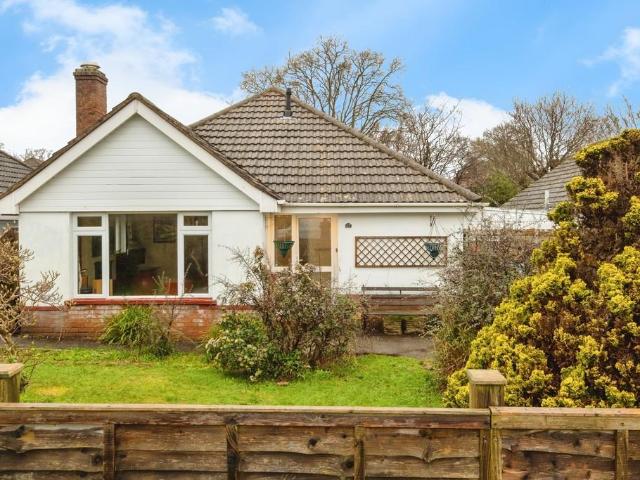 Bungalow for rent in Ashurst Bridge, Hampshire