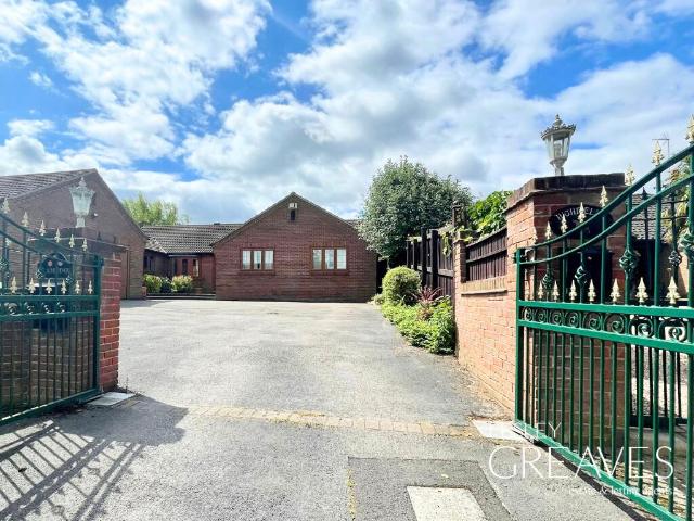 Bungalow for rent in Lowdham CP, Newark and Sherwood