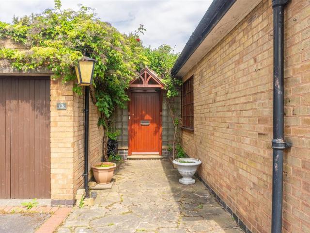 Bungalow for rent in Pinfold, Leicestershire