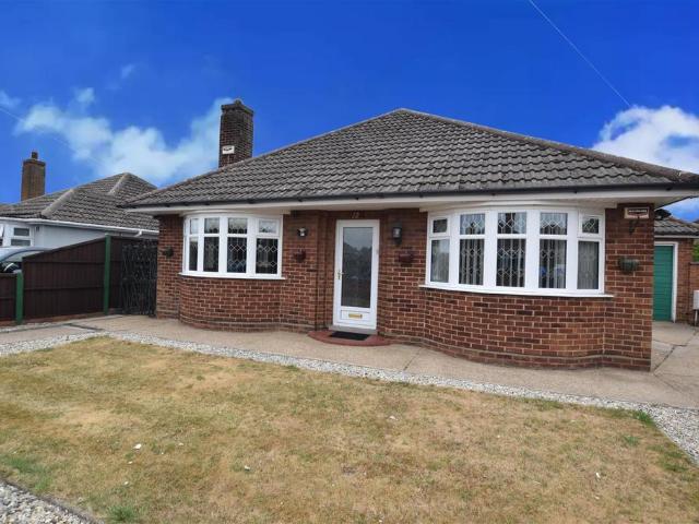 Bungalow for rent in Nunsthorpe, Bradley