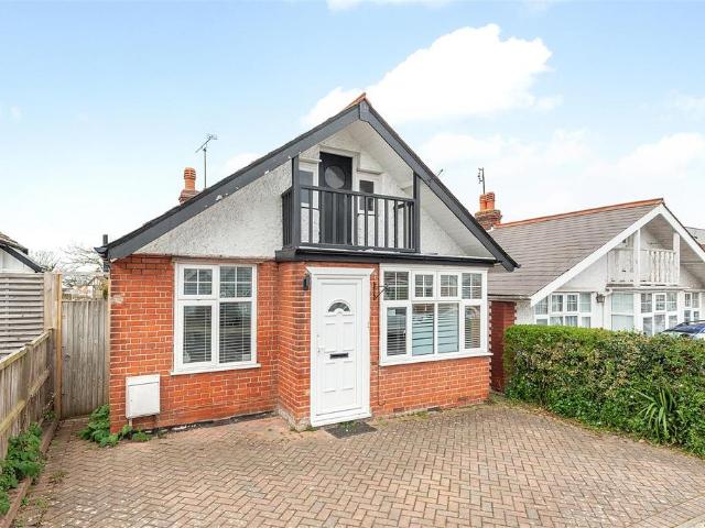 Bungalow for rent in Kingsdown Park, The Bridge