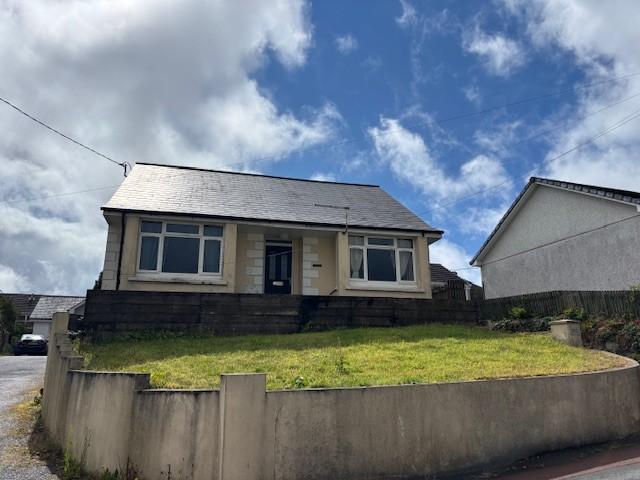 Bungalow for rent in Hallaze, Scredda
