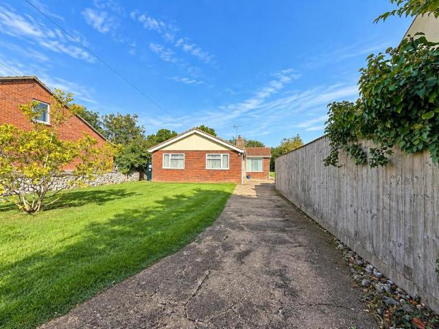 Bungalow for rent in Beeston, Breckland