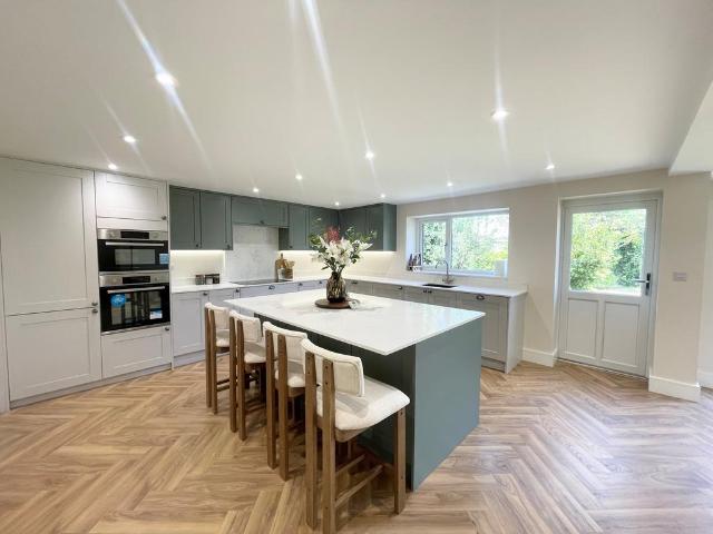Bungalow for rent in Green Close, Warwickshire