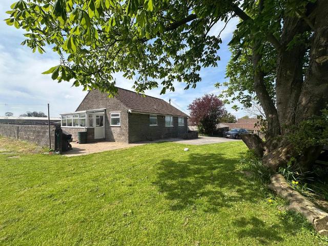 Bungalow for rent in St Cuthbert Out, Isle Of Man