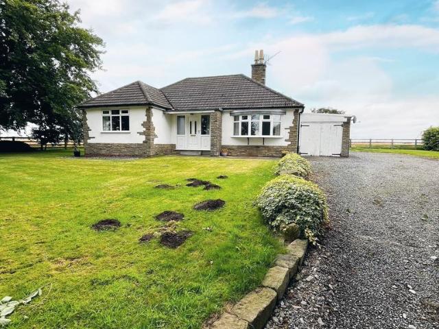 Bungalow for rent in Arkendale, North Yorkshire