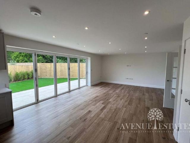 House for rent in Parley Cross, West Parley