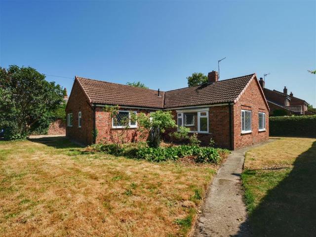 Bungalow for rent in Newton-on-ouse, North Yorkshire