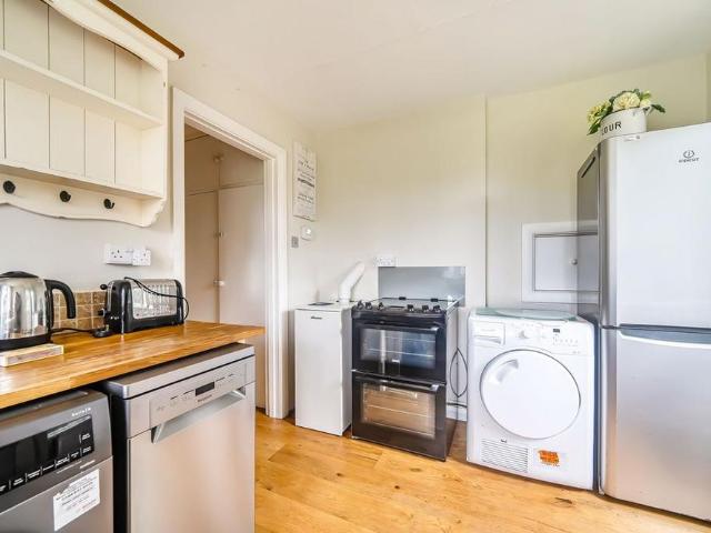 House for rent in Fole, Surrey