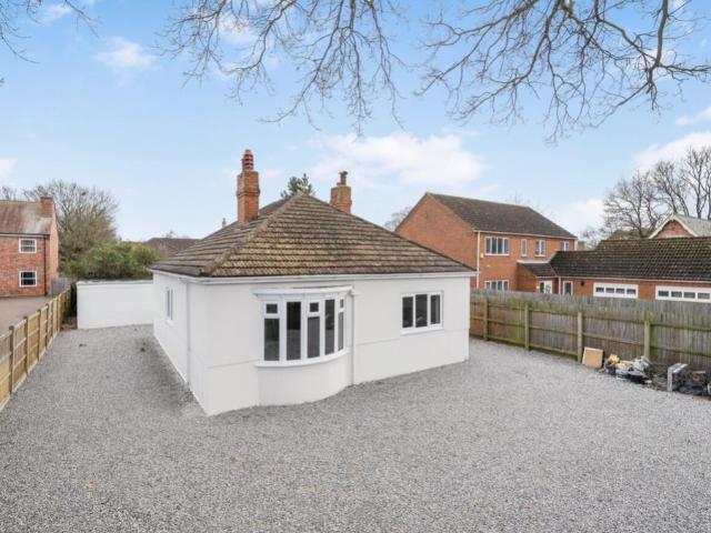 Bungalow for rent in Hykeham Moor, Ashby De La Launde