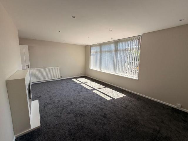 House for rent in Horbury Bridge, Wakefield