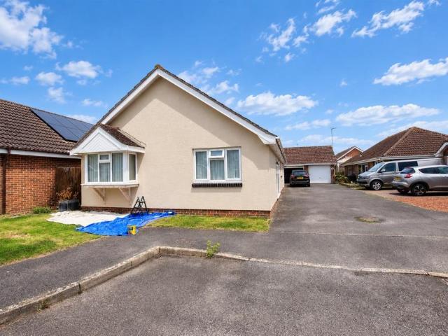 Bungalow for rent in Clapham, West Sussex