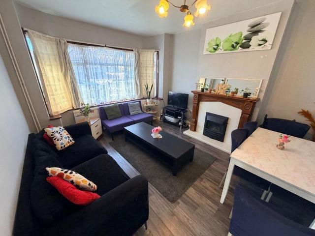 House for rent in Spring Park, Luton