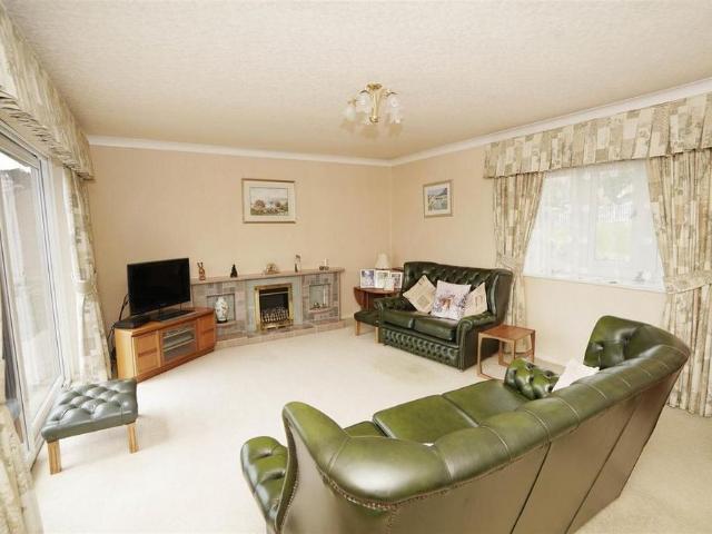 House for rent in Montcliffe, Lee Bank
