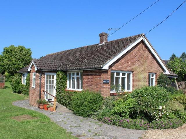 Bungalow for rent in Hampshire