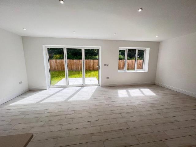House for rent in Frinton and Walton, Dale Hill