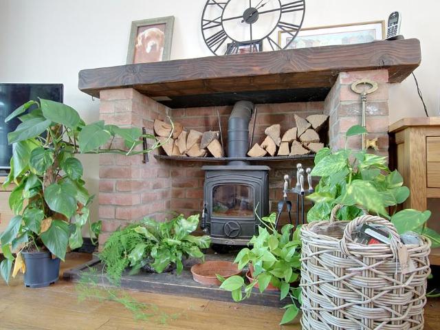 Bungalow for rent in Four Gotes, Cambridgeshire