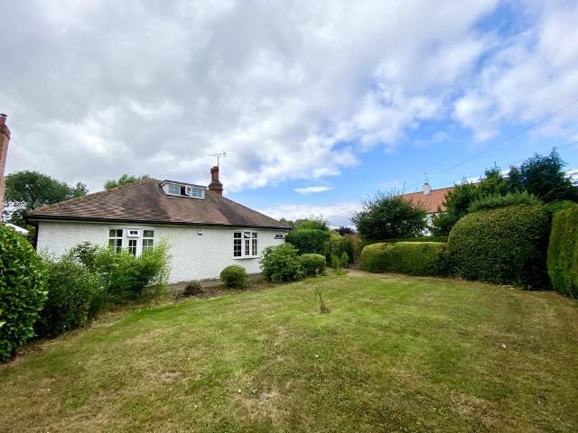 Bungalow for rent in Goverton, Newark and Sherwood