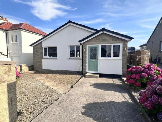Bungalow for rent in Bingley, West Yorkshire