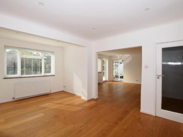 House for rent in Rose Green, Arun