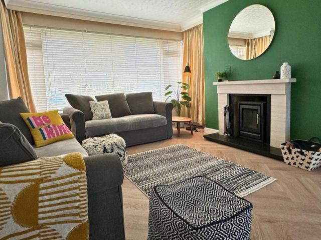 House for rent in Highcliffe